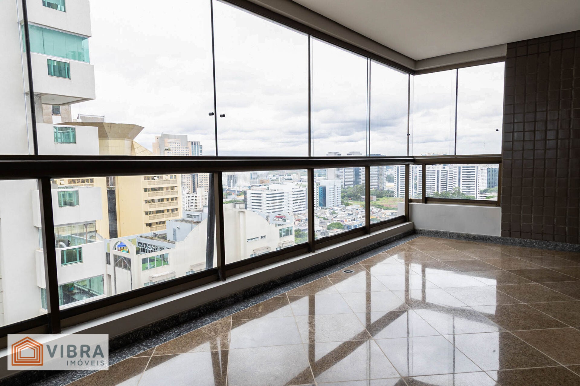 Apartamento para alugar no bairro Alphaville em Barueri/SP