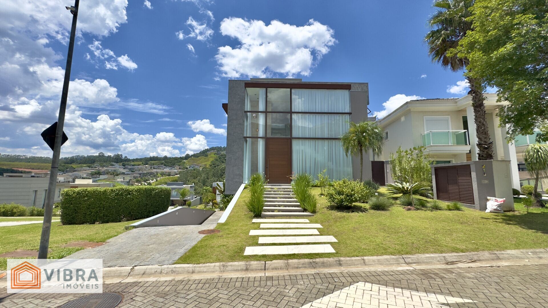 Casa Alto Padrão à Venda no Residencial Tamboré 11 - Alphaville
