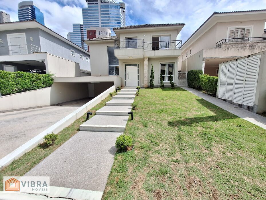 Casa à venda no bairro Alphaville em Barueri/SP
