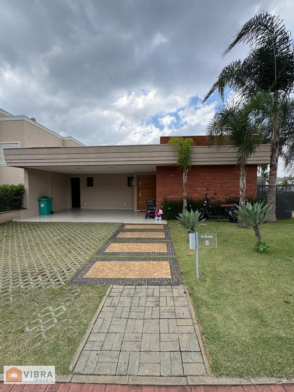 Casa à venda no bairro Alphaville em Santana de Parnaíba/SP