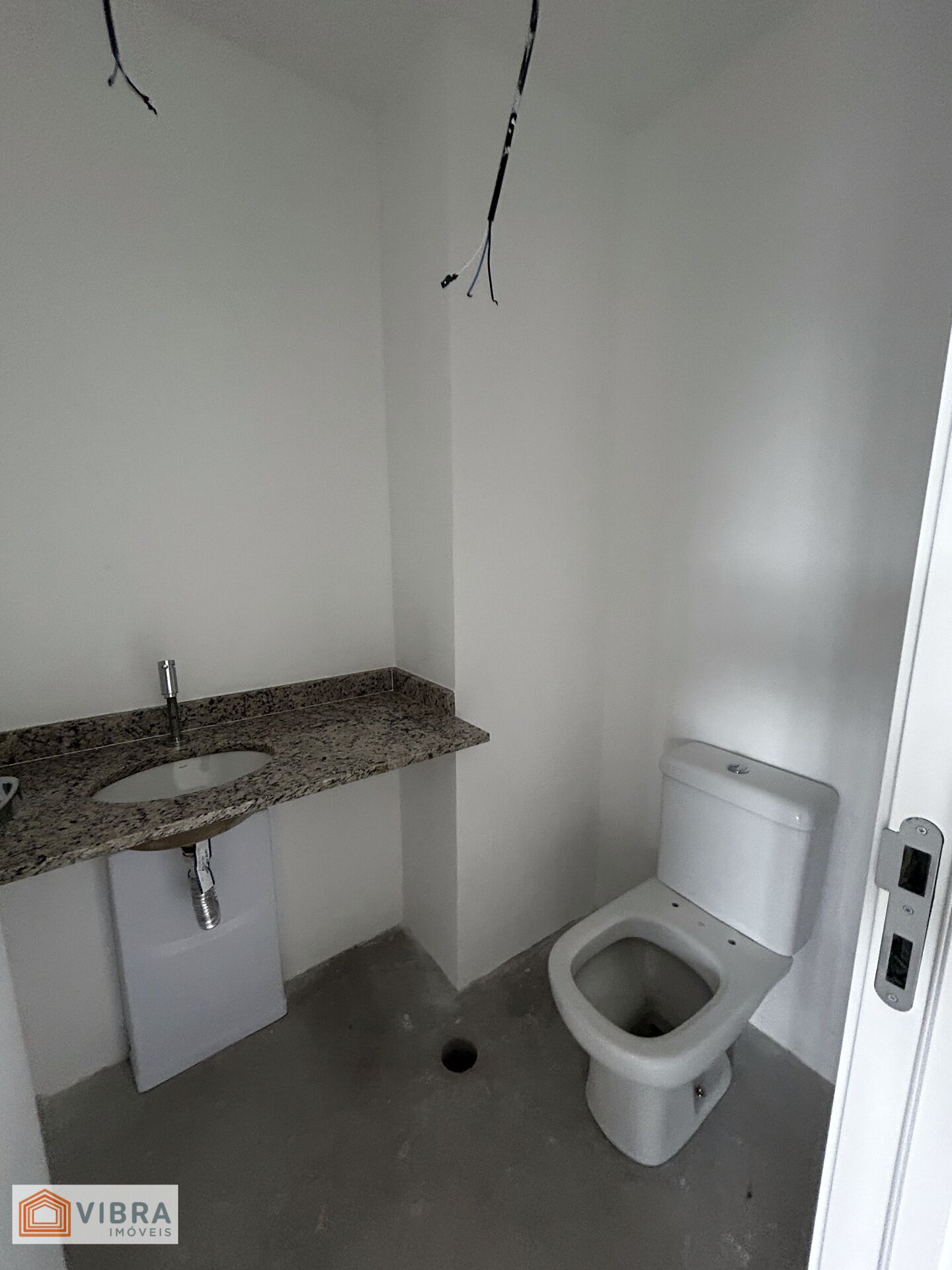Foto 4 de Apartamento à venda no bairro Alphaville Empresarial em Barueri/SP