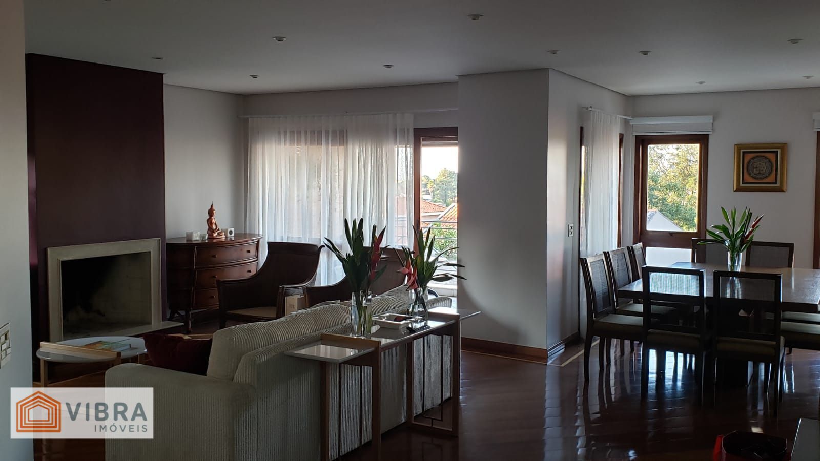 Foto 2 de Casa à venda na Aldeia da Serra - Alphaville