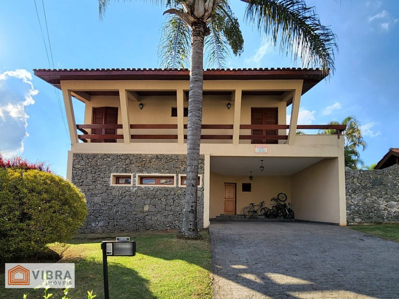 Casa à venda no bairro Alphaville em Santana de Parnaíba/SP