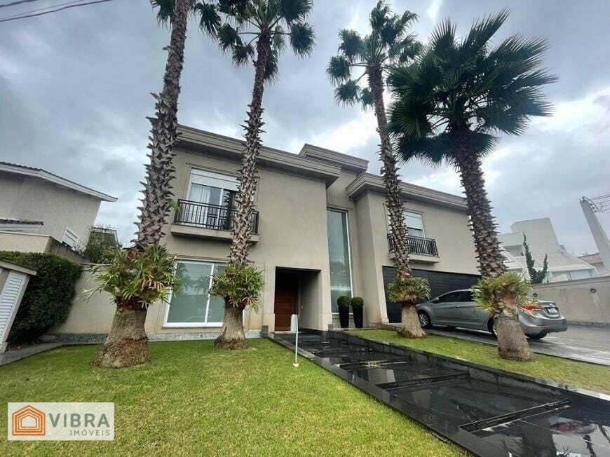 Casa Alto Padrão à Venda no Residencial Alphaville 2
