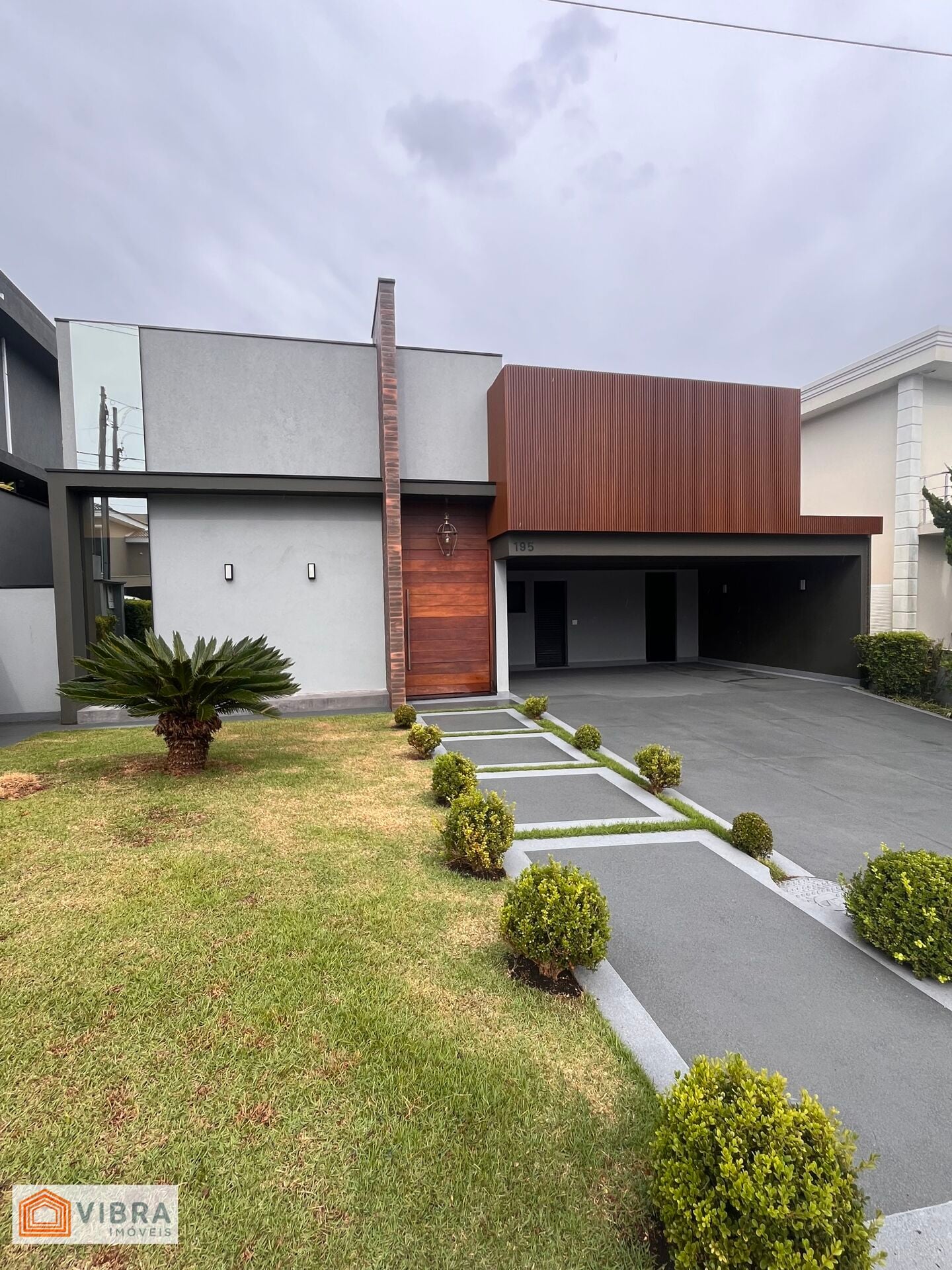 Casa à venda no bairro Alphaville em Santana de Parnaíba/SP