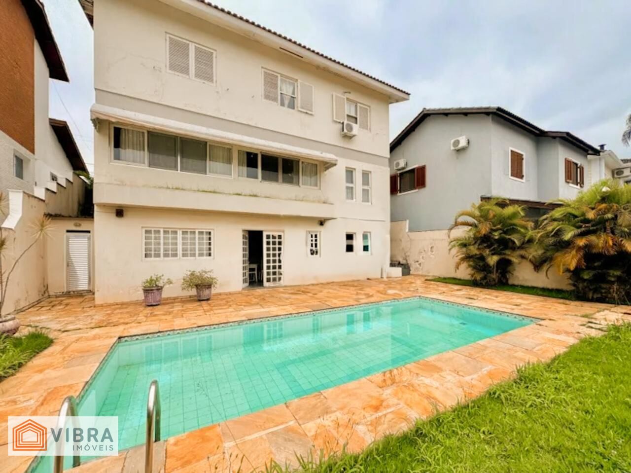 Foto 2 de Casa à venda no bairro Alphaville em Santana de Parnaíba/SP