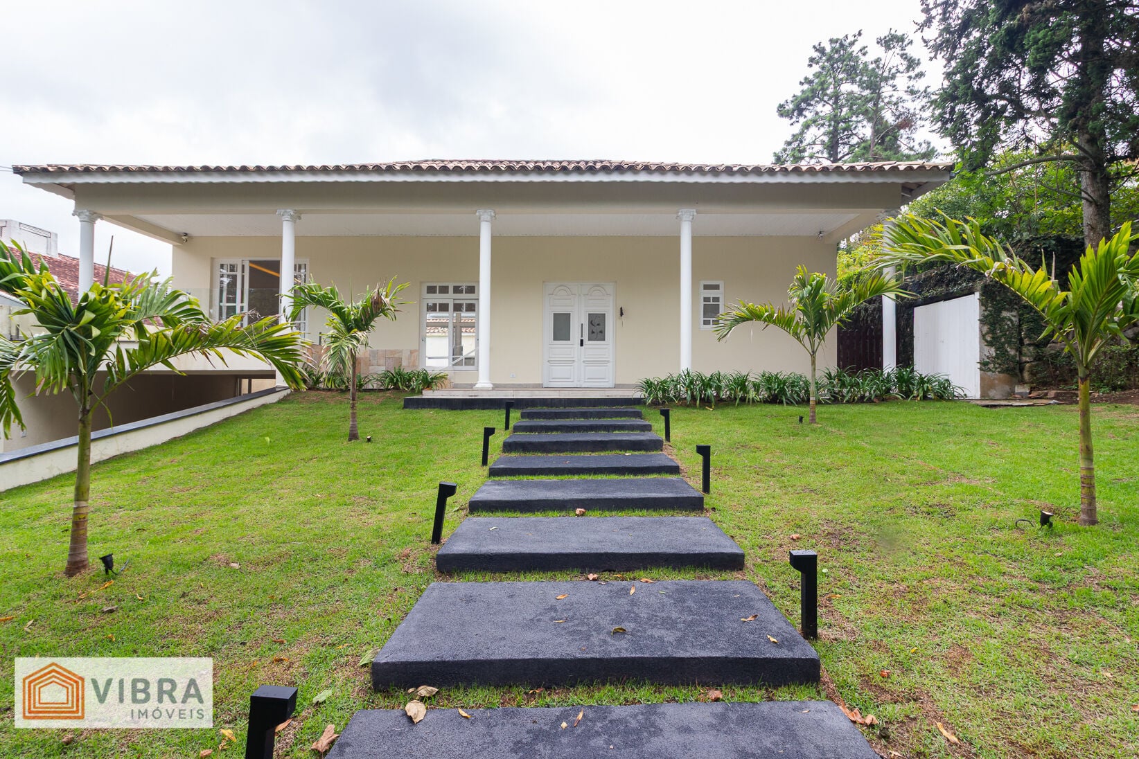Casa à venda no bairro Aldeia da Serra em Barueri/SP