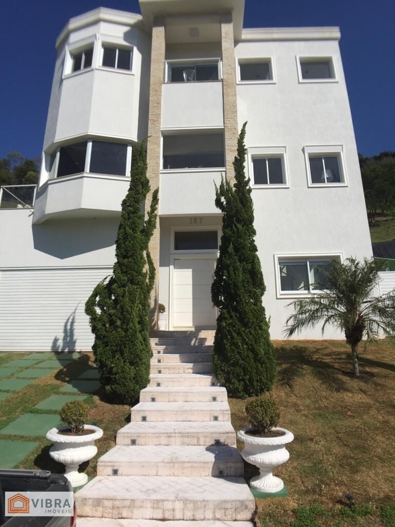 Casa à venda no bairro Alphaville em Santana de Parnaíba/SP