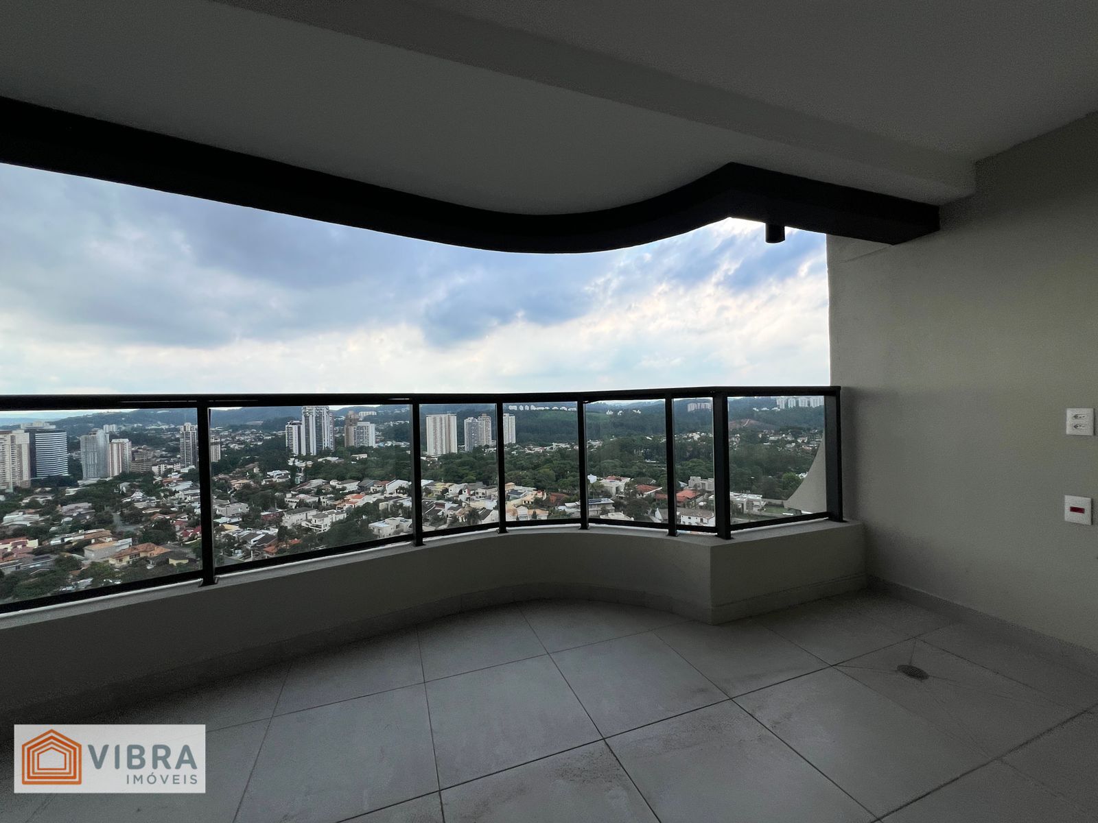 Apartamento à venda no bairro Alphaville Industrial em Barueri/SP