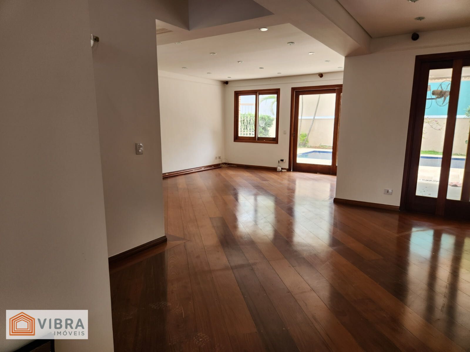 Foto 4 de Casa para Locação- Alphaville 05