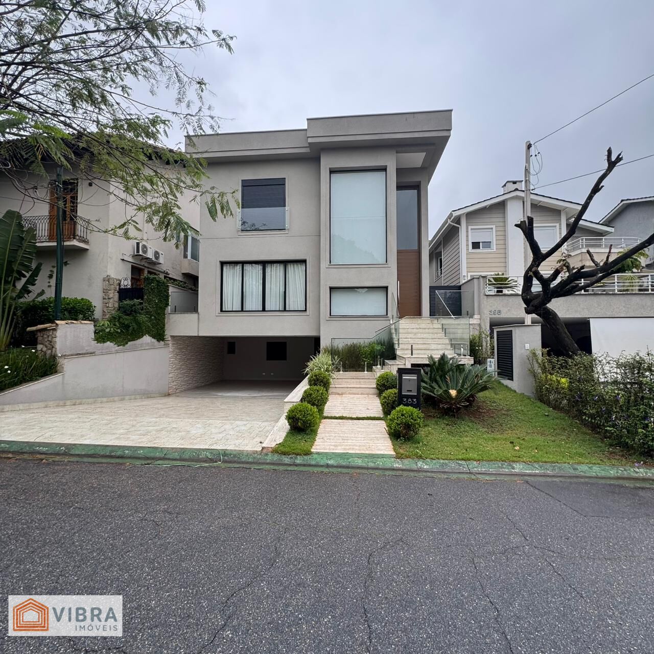 Casa à venda no bairro Alphaville em Santana de Parnaíba/SP