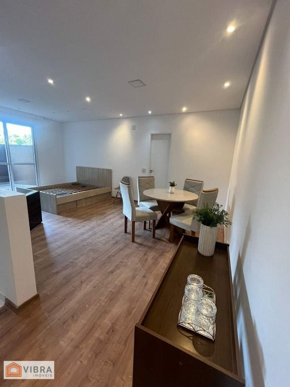 Apartamento para alugar no bairro Jardim Tupanci em Barueri/SP