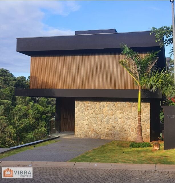 Casa à venda no bairro Tamboré em Santana de Parnaíba/SP