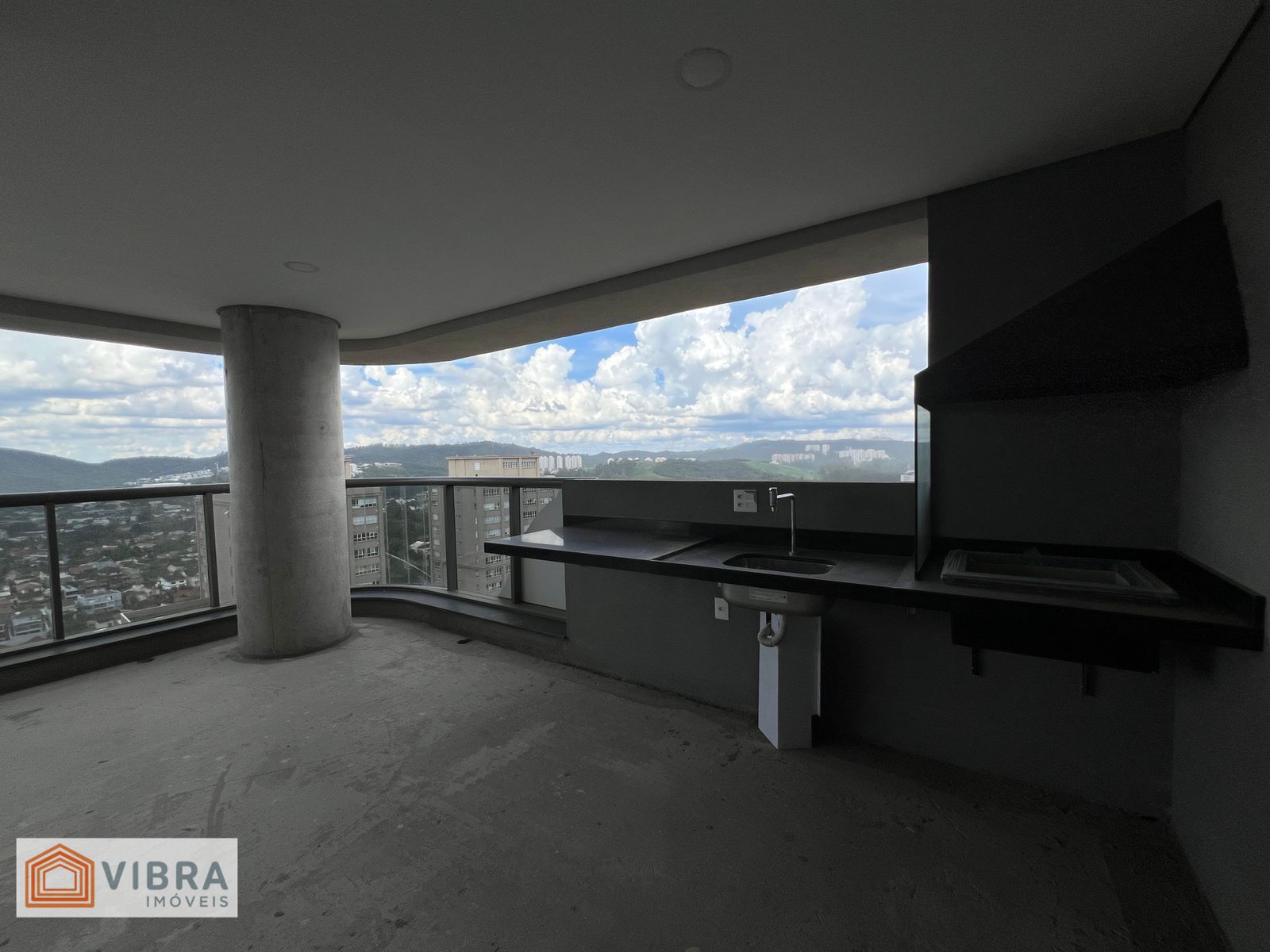 Foto 3 de Apartamento à venda no bairro Sítio Tamboré Alphaville em Barueri/SP