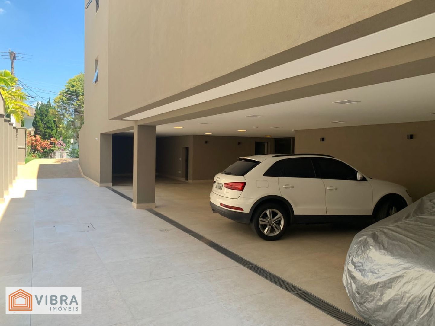 Foto 2 de Casa Alto Padrão à Venda no Residencial Tamboré 3 - Alphaville