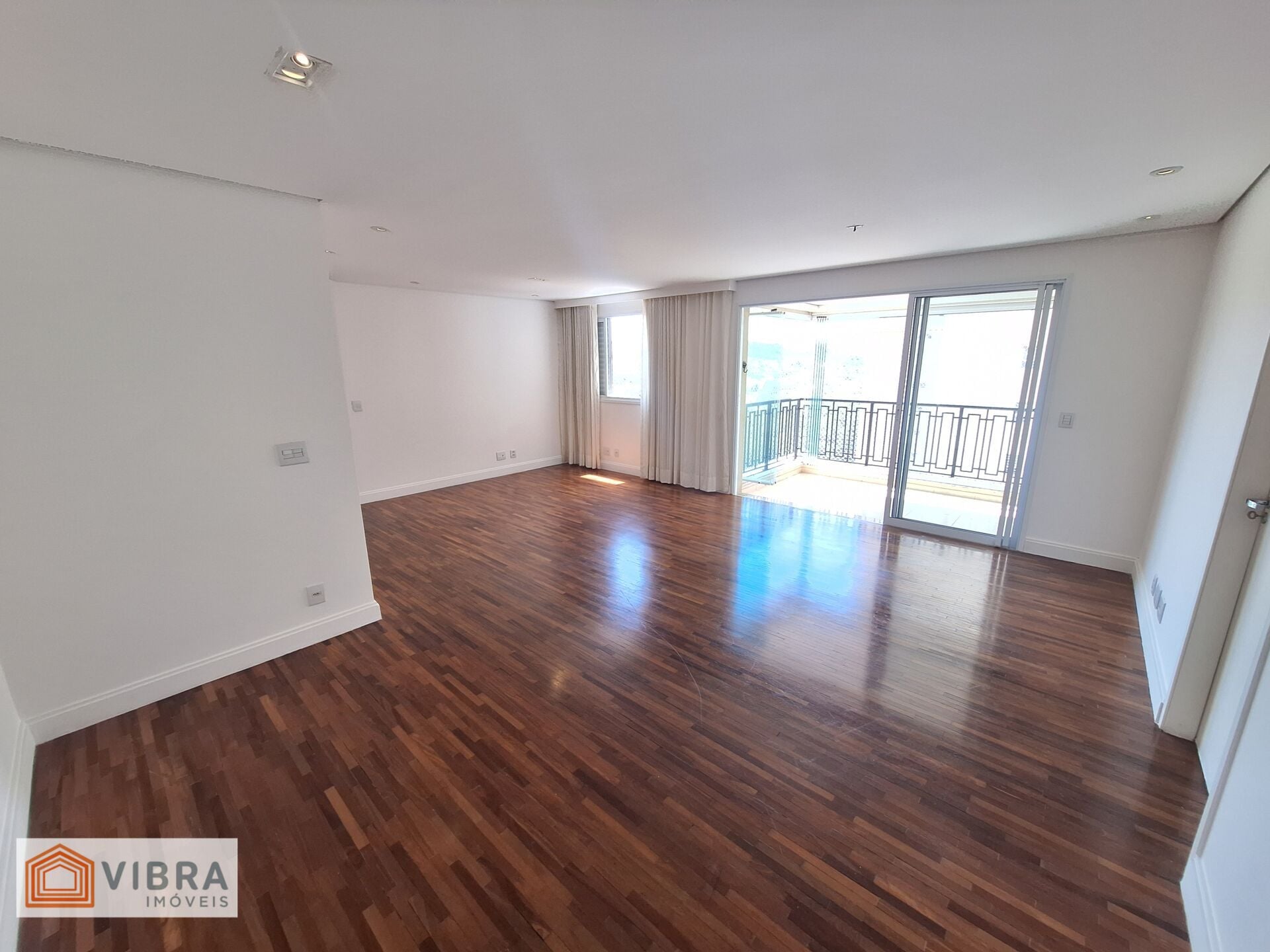 Foto 4 de Apartamento à venda no bairro Alphaville em Barueri/SP