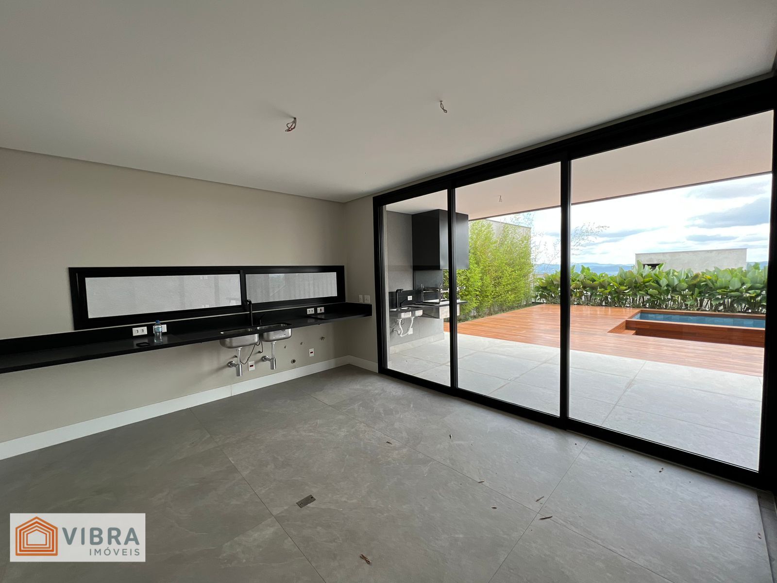 Foto 4 de Casa Alto Padrão à Venda no Residencial Gênesis 2 - Alphaville