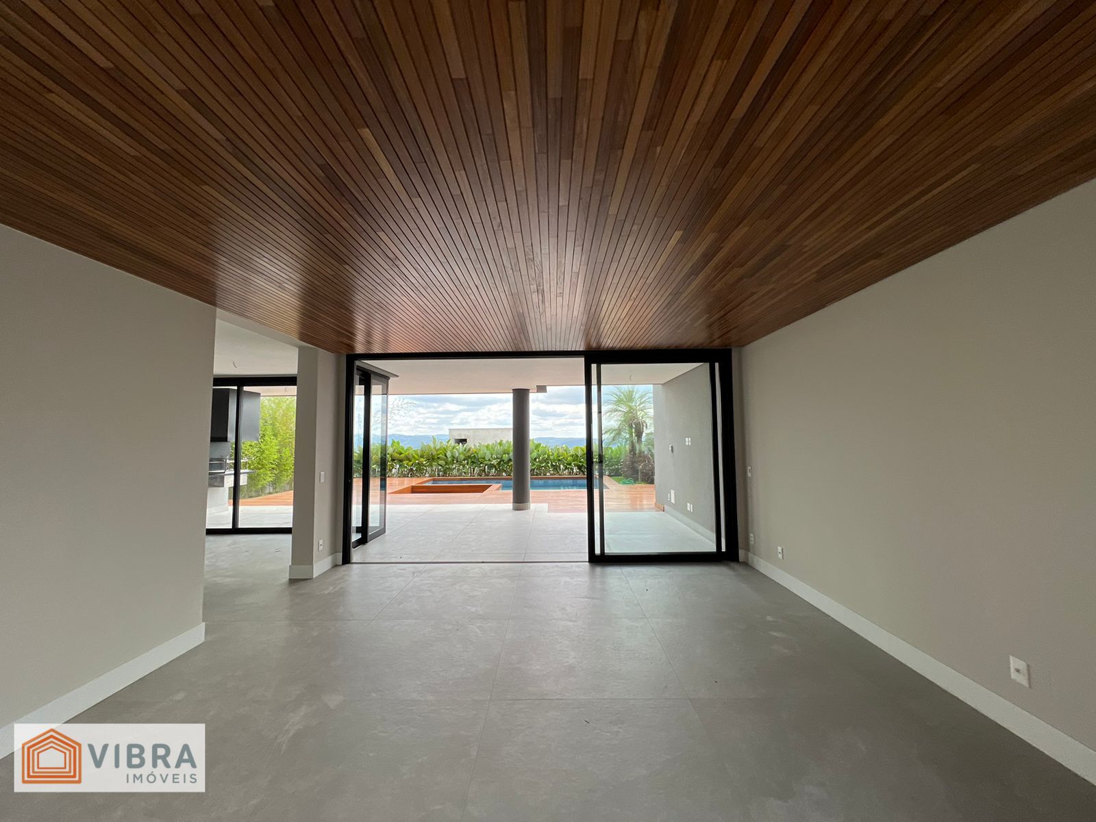 Foto 3 de Casa Alto Padrão à Venda no Residencial Gênesis 2 - Alphaville
