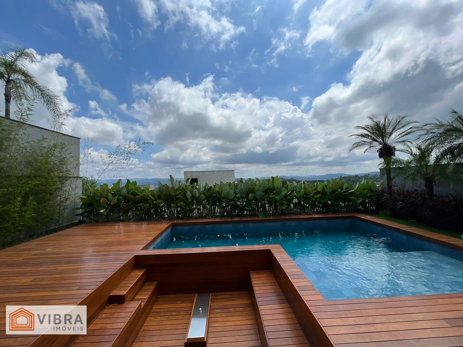Casa Alto Padrão à Venda no Residencial Gênesis 2 - Alphaville
