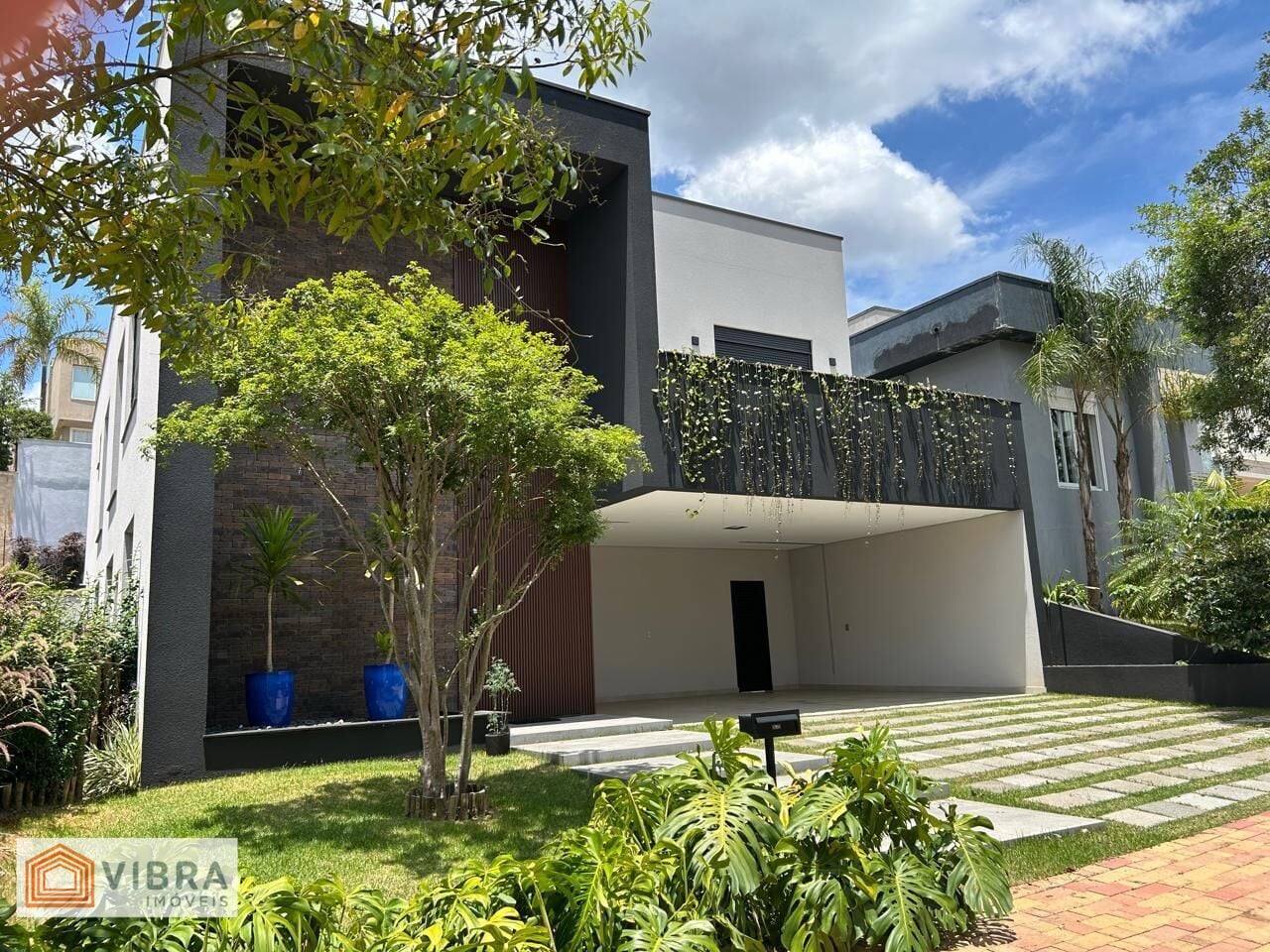 Casa à venda no bairro Gênesis 1 em Santana de Parnaíba/SP