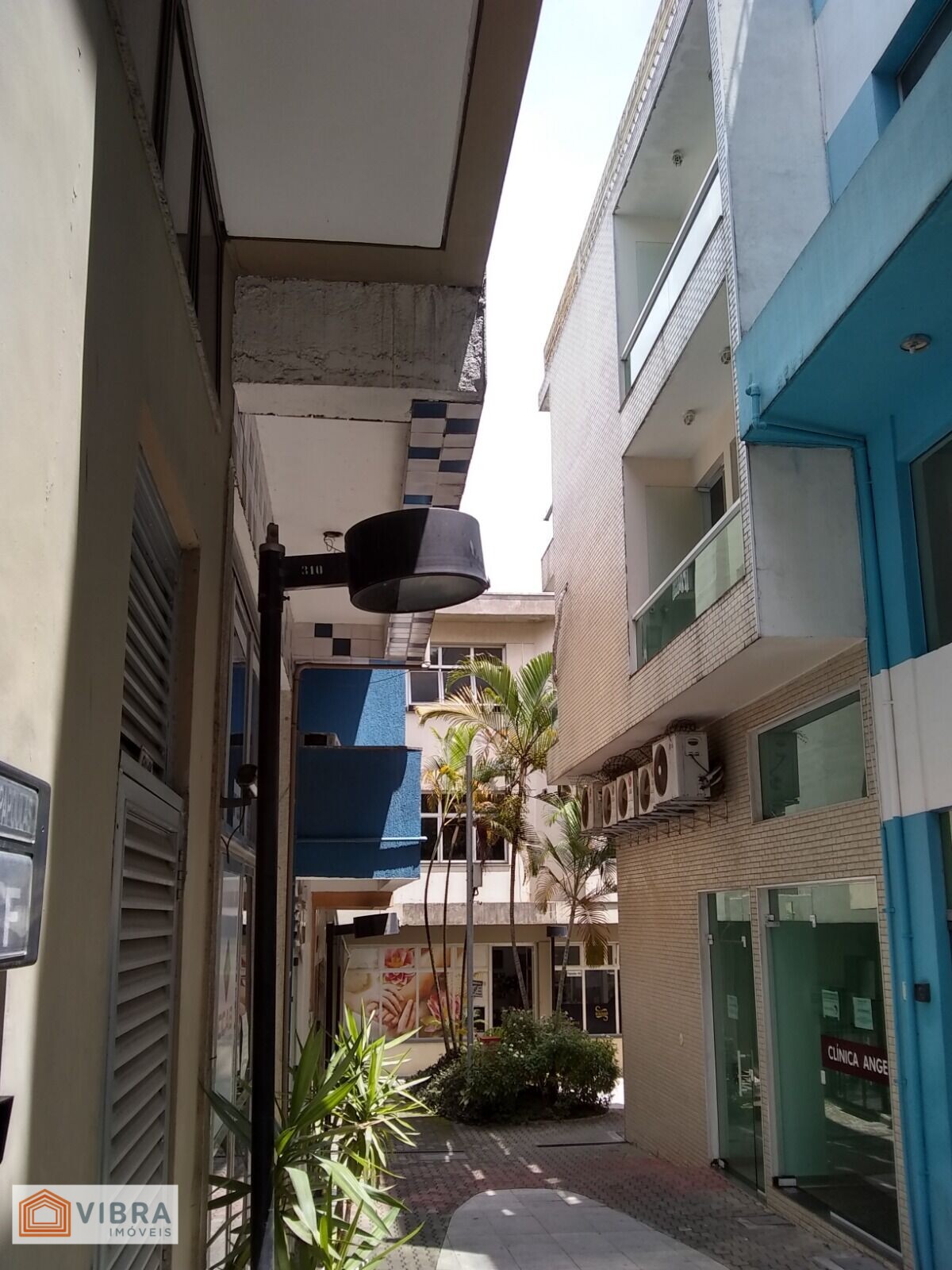 Foto 4 de Prédio à venda no Centro Comercial Alphaville
