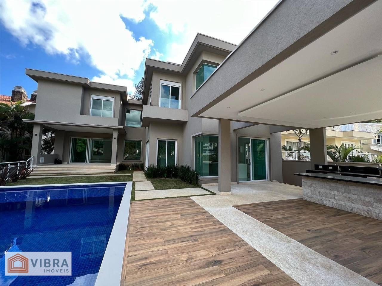 Casa Alto Padrão à Venda no Residencial Alphaville Dez