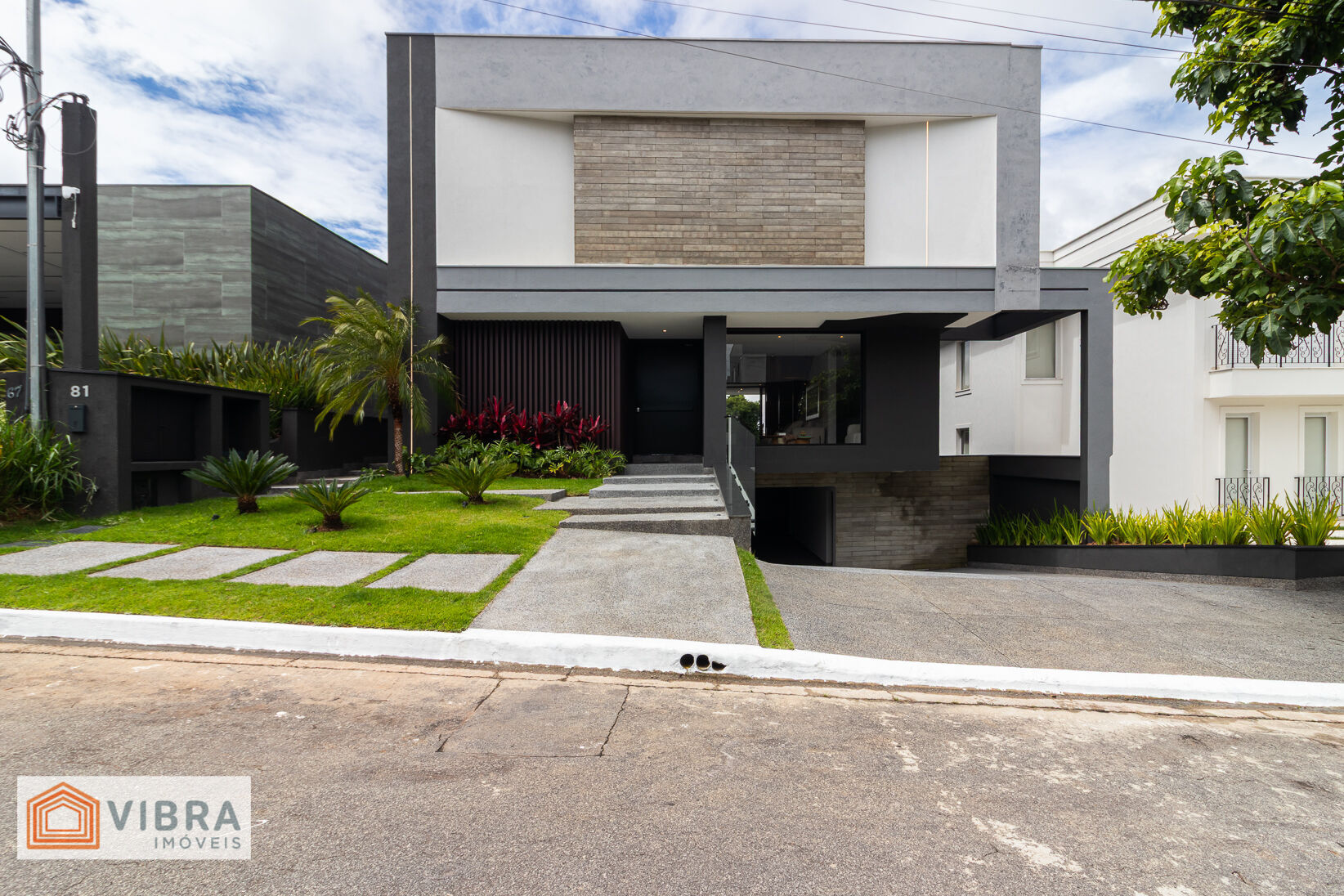 Casa à venda no bairro Alphaville em Santana de Parnaíba/SP