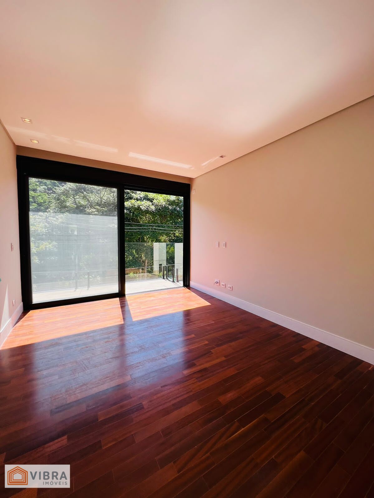 Foto 4 de Casa Alto Padrão à venda no Residencial Alphasítio - Tamboré
