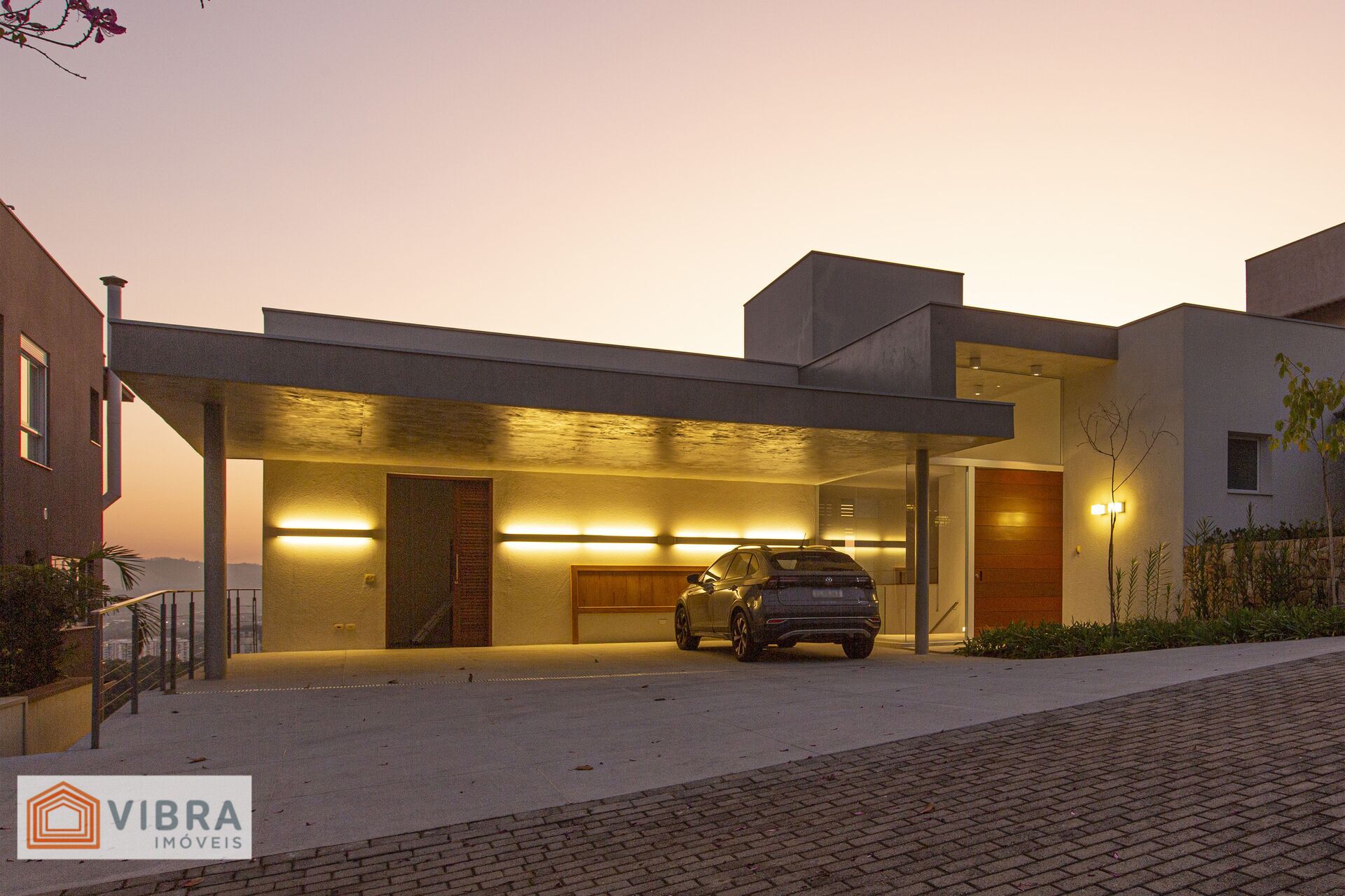Casa à venda no Residencial Tamboré 10