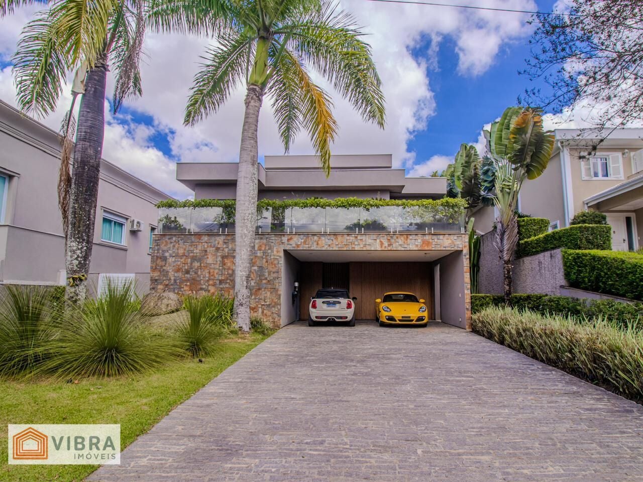 Casa à venda no bairro RESIDENCIAL MELVILLE em Santana de Parnaíba/SP