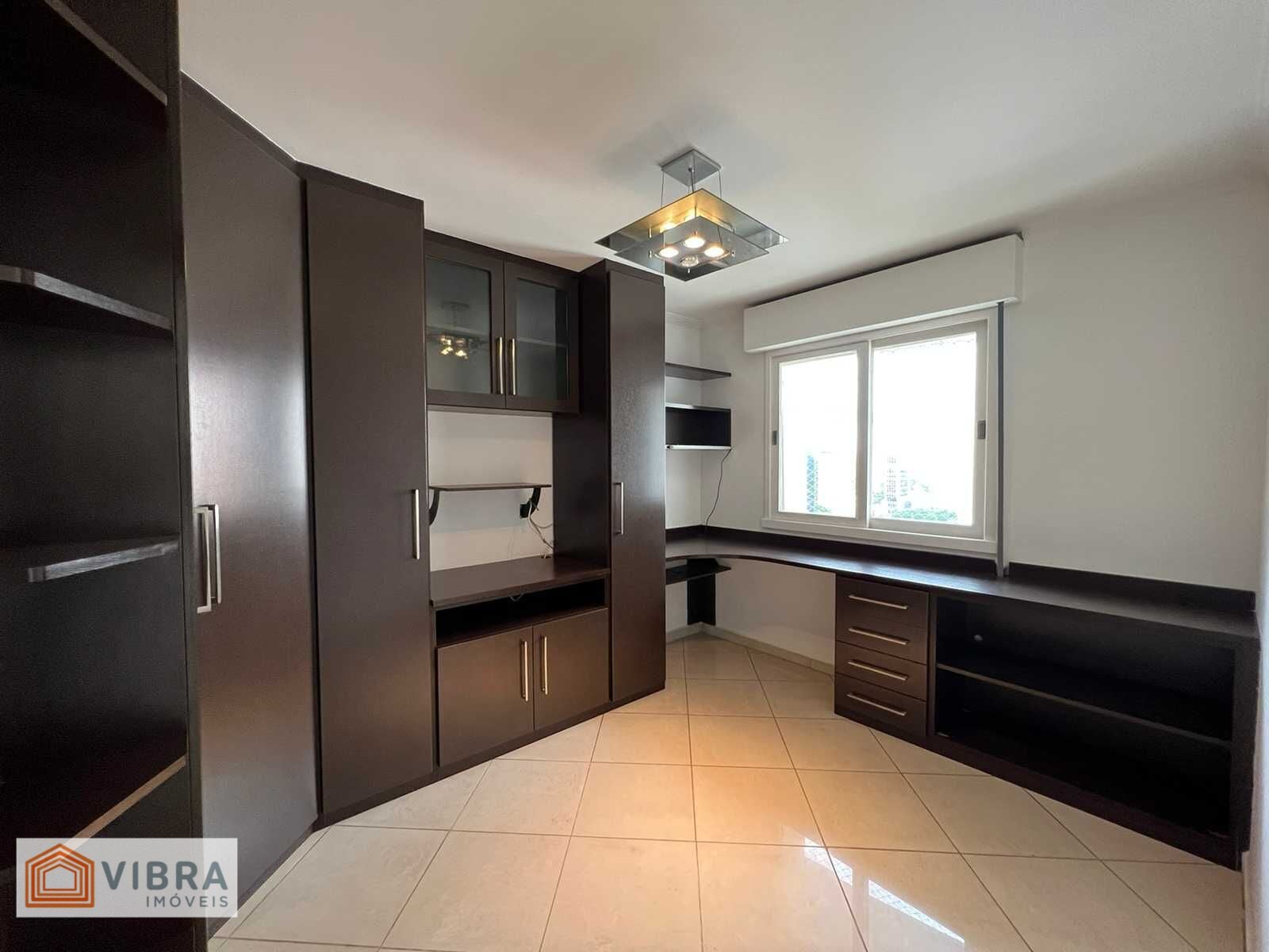 Foto principal de Apartamento à venda no Condomínio Carpeaux - Centro