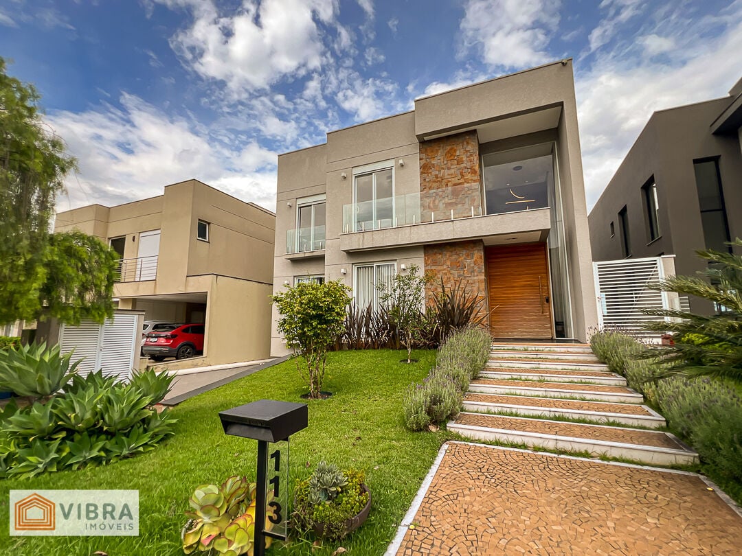Casa à venda no bairro Alphaville em Barueri/SP
