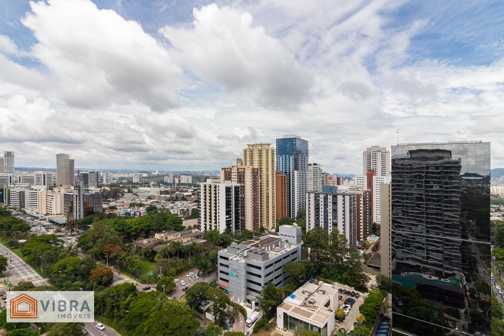 Apartamento à venda no bairro Alphaville Industrial em Barueri/SP