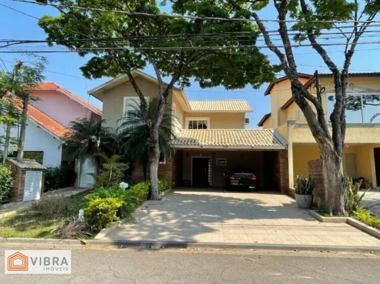 Casa à venda no bairro Alphaville em Santana de Parnaíba/SP