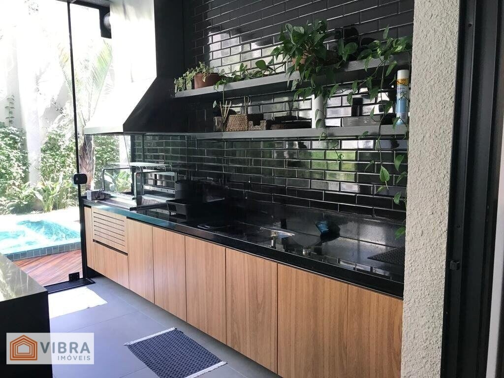 Foto 3 de Casa Alto Padrão à Venda no Residencial Tamboré 11
