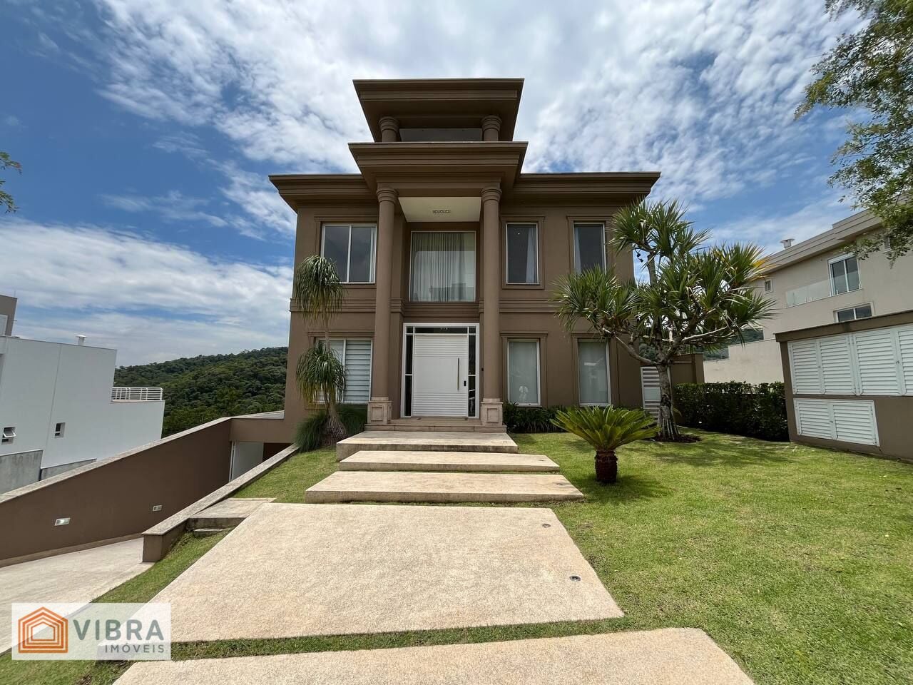 Casa à venda no bairro Alphaville em Santana de Parnaíba/SP
