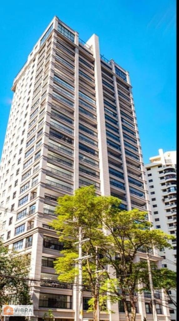 Apartamento Alto Padrão para Alugar no bairro Alphaville