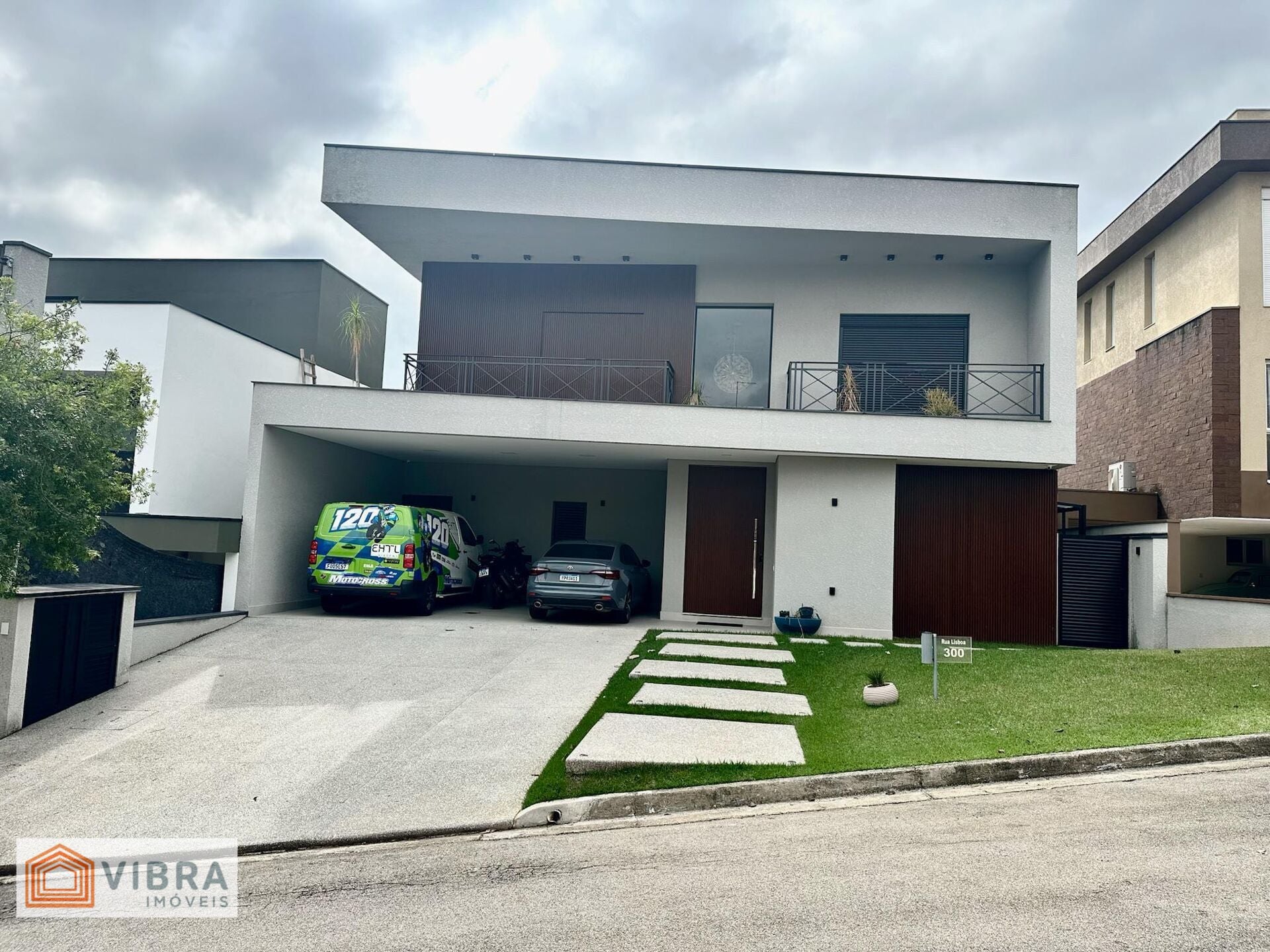 Casa à venda no bairro Alphaville em Santana de Parnaíba/SP
