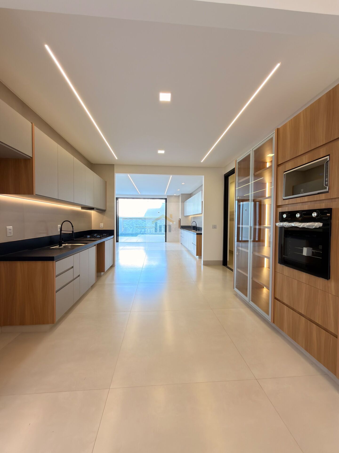 Casa, 3 quartos, 204 m² - Foto 1
