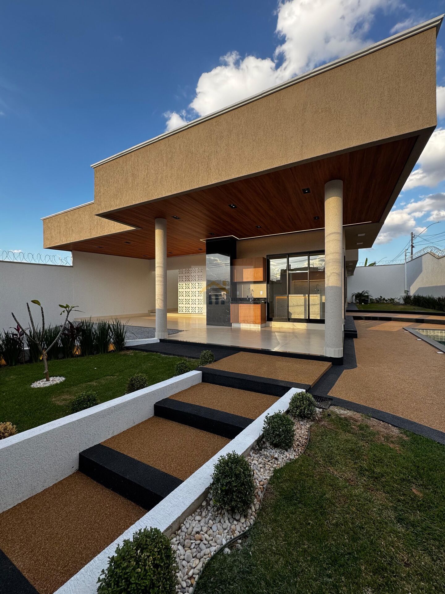 Casa, 3 quartos, 208 m² - Foto 2