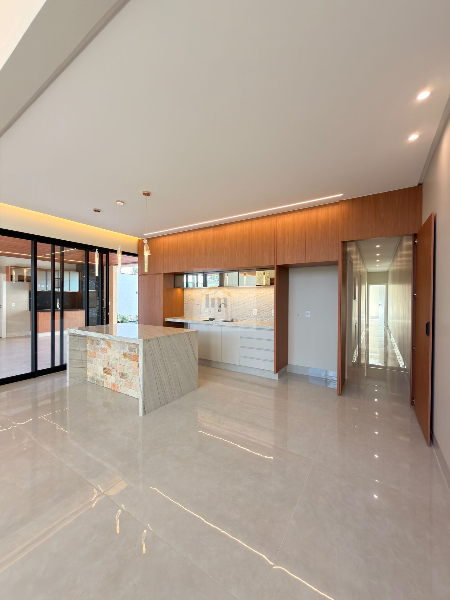 Casa, 4 quartos, 218 m² - Foto 1