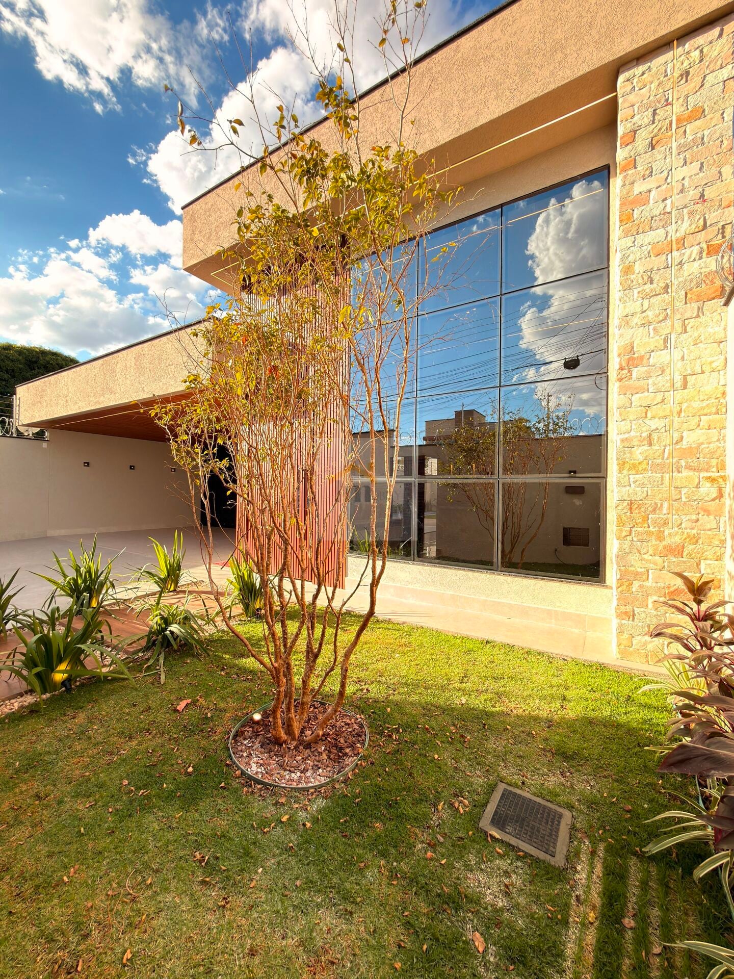 Casa, 4 quartos, 218 m² - Foto 2