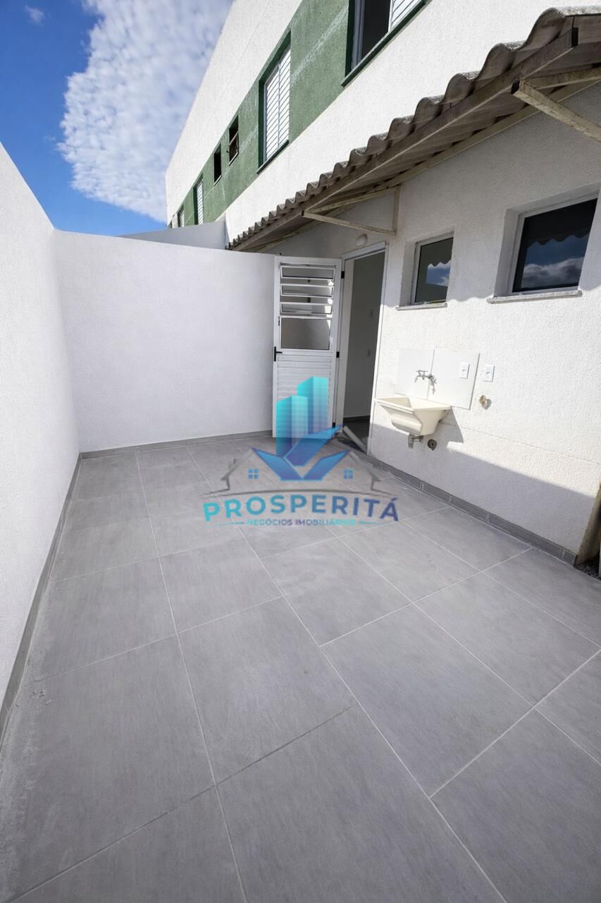Casa, 2 quartos, 53 m² - Foto 1