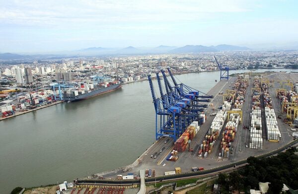 O Êxodo Empresarial ∴ Por que Grandes Empresas Estão Escolhendo Santa Catarina