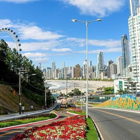 Imóveis no Litoral de Santa Catarina: Explicando o Paraíso