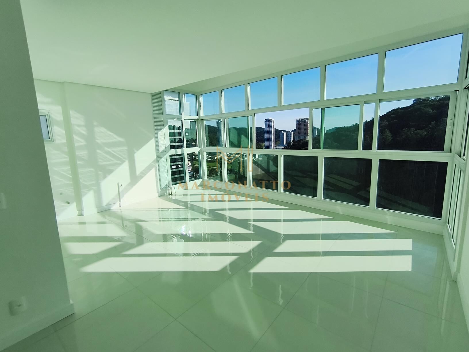 Apartamento, 3 quartos, 93 m² - Foto 1