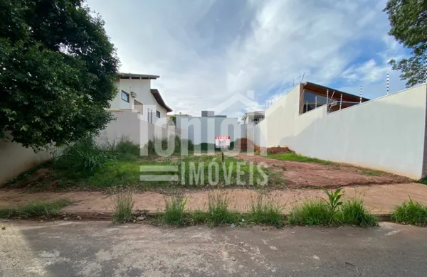 Terreno à venda no bairro Residencial San Conrado em Bebedouro/SP