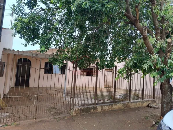 Casa à venda no bairro Parque Residencial Ettore Cortela em Santa Cruz do Rio Pardo/SP
