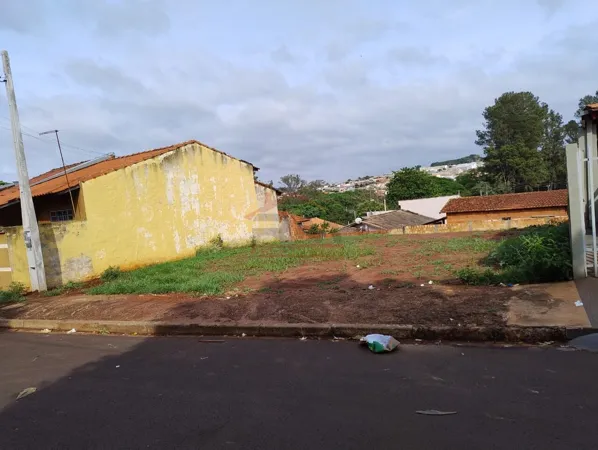 Terreno à venda no bairro Jardim Fernanda em Santa Cruz do Rio Pardo/SP