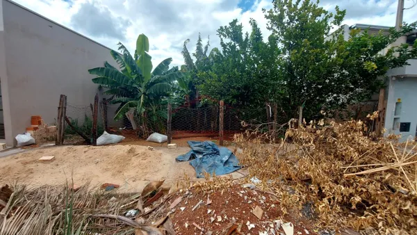 Terreno à venda no bairro Jardim Fernanda em Santa Cruz do Rio Pardo/SP